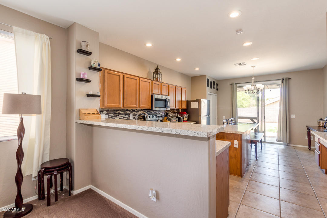 3810 West Carson Road Phoenix, AZ 85041 - Photo 9 of 26 09-Carson