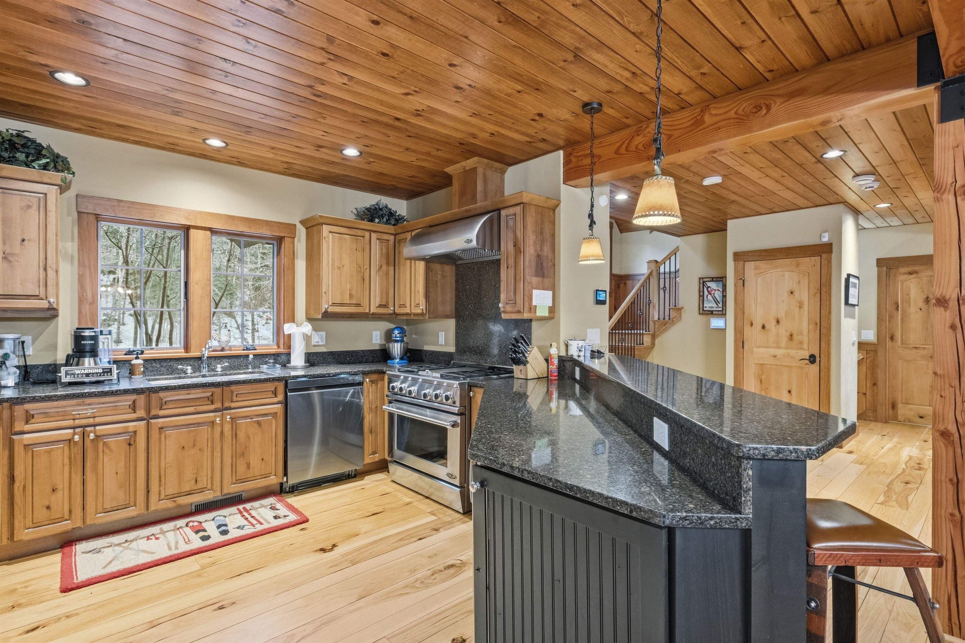 172 South Peak Road Lincoln, NH 03251 - Photo 12 of 55