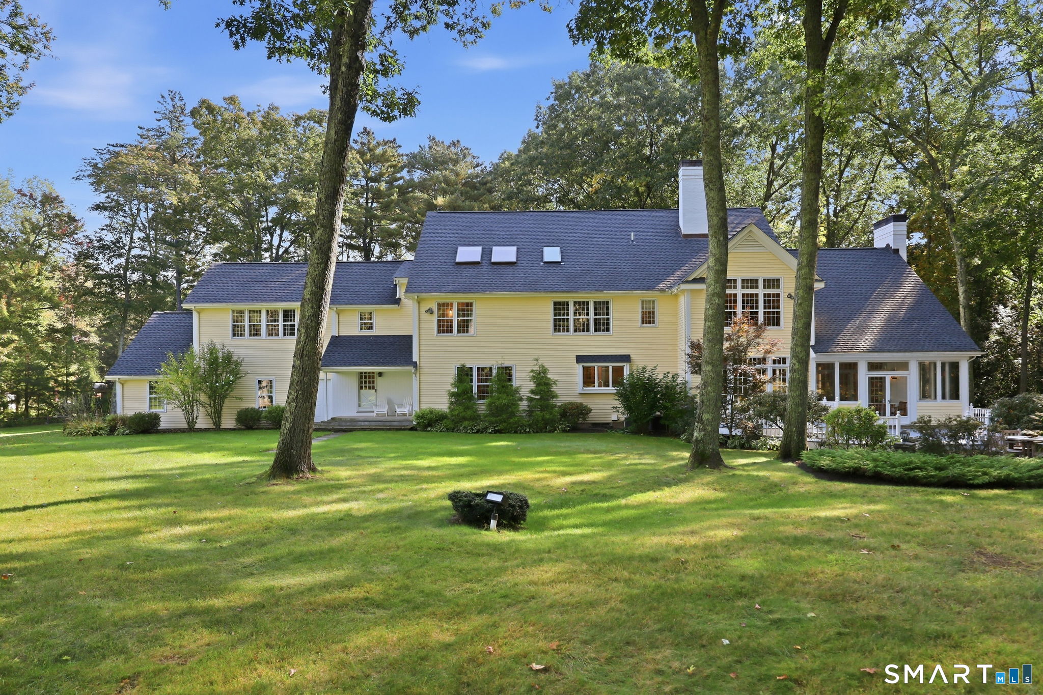 45 Longview Road Avon, CT 06001 - Photo 4 of 39 Gallery Image 4