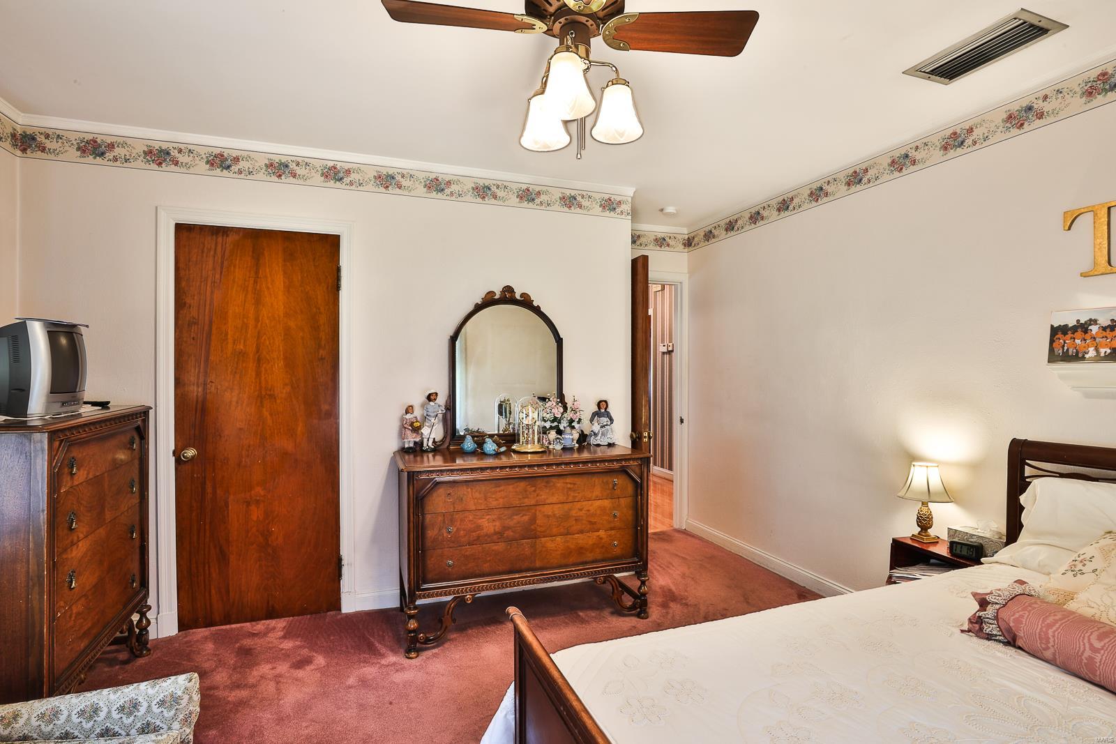 9840 Reavis Road St. Louis, MO 63123 - Photo 13 of 26