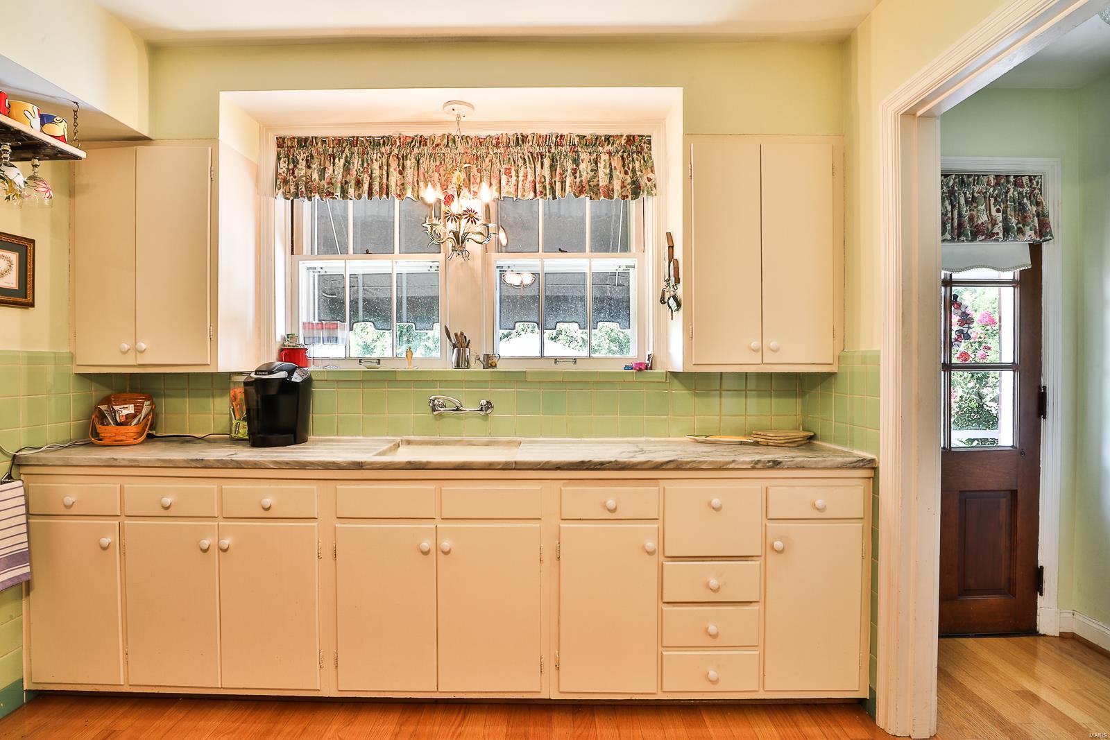 9840 Reavis Road St. Louis, MO 63123 - Photo 8 of 26