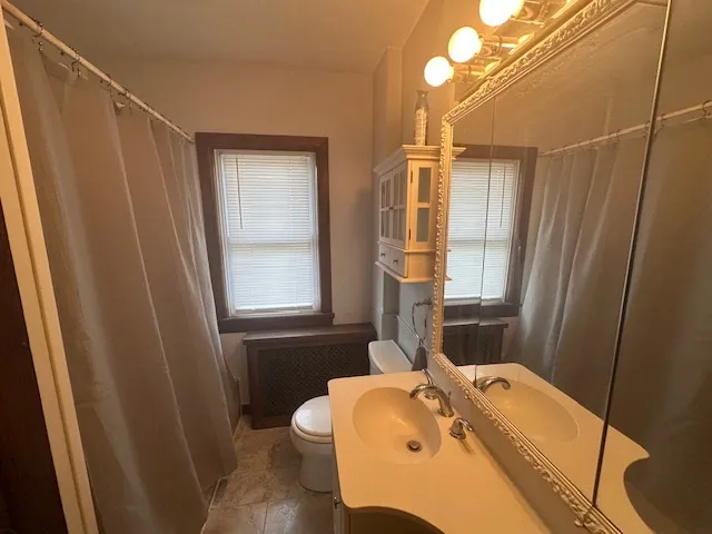 $3,200 | 302 South Washington Street, Wheaton, IL 60187