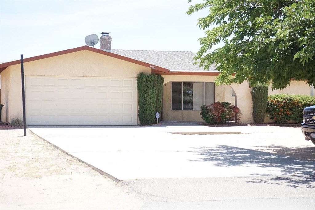 20825 Teton Road Apple Valley, CA 92308 - Photo 1 of 1