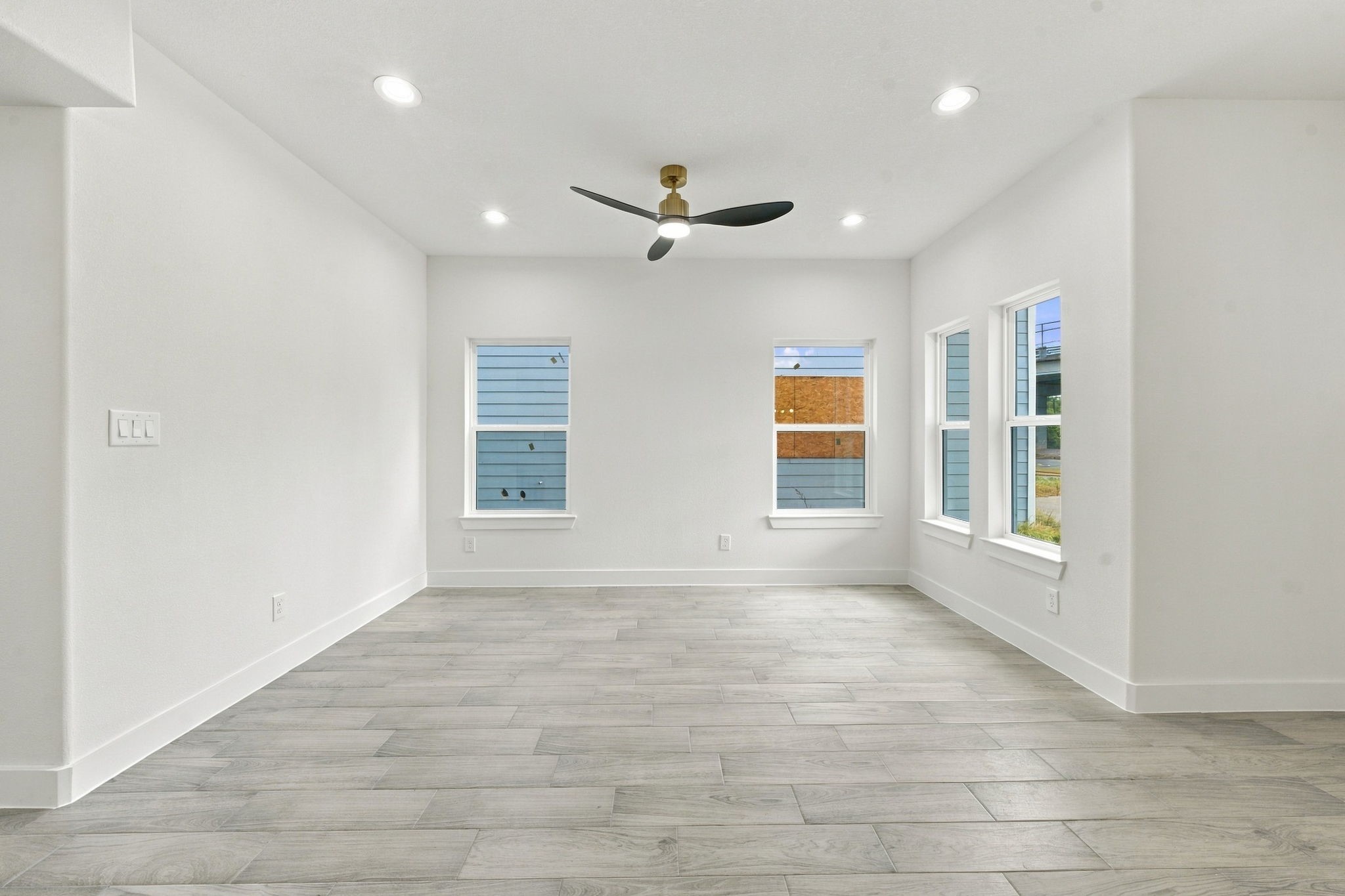 8707 Westcott Road, Unit A B Houston, TX 77016 - Photo 9 of 39 Gallery Image 9