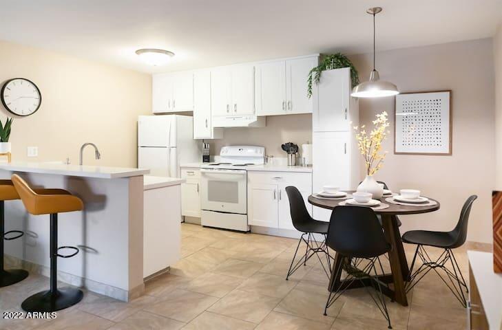 5525 East Thomas Road, Unit B11 Phoenix, AZ 85018 - Photo 4 of 12 Jamz4