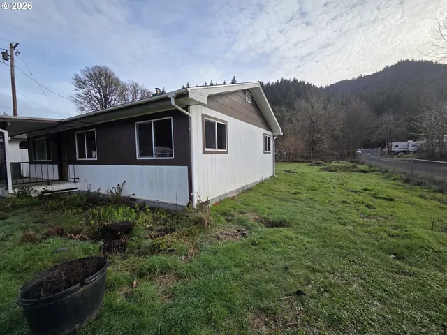 $167,500 | 413 Goodreau Lane, Glide, OR 97443