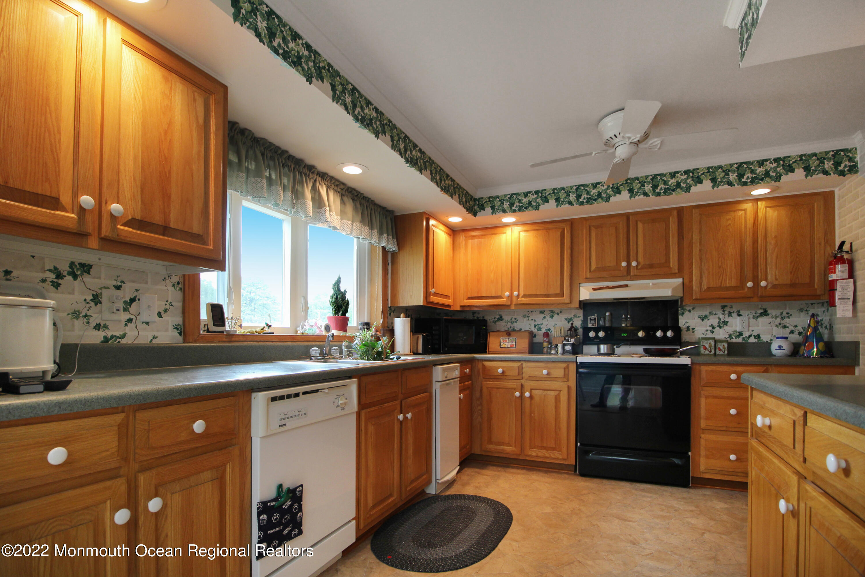 5 Kitchen