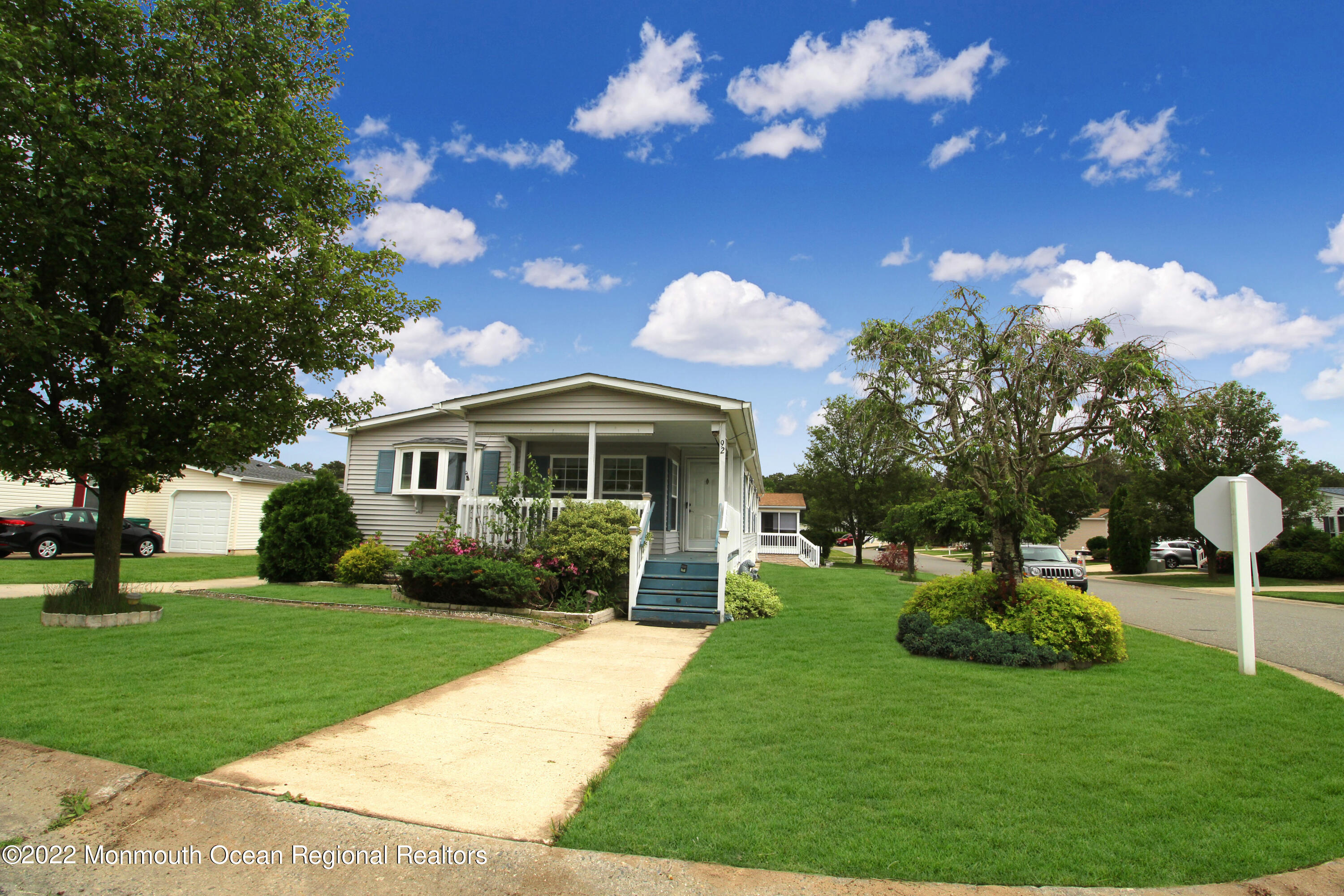 92 Pine Ridge Boulevard Whiting, NJ 08759 - Photo 8 of 10 9 Front1