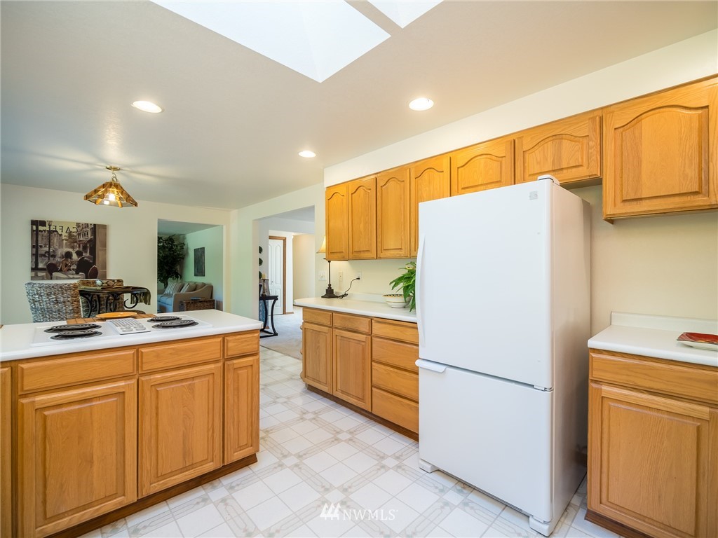 22304 Brier Road Brier, WA 98036 - Photo 11 of 25 Gallery Image 11