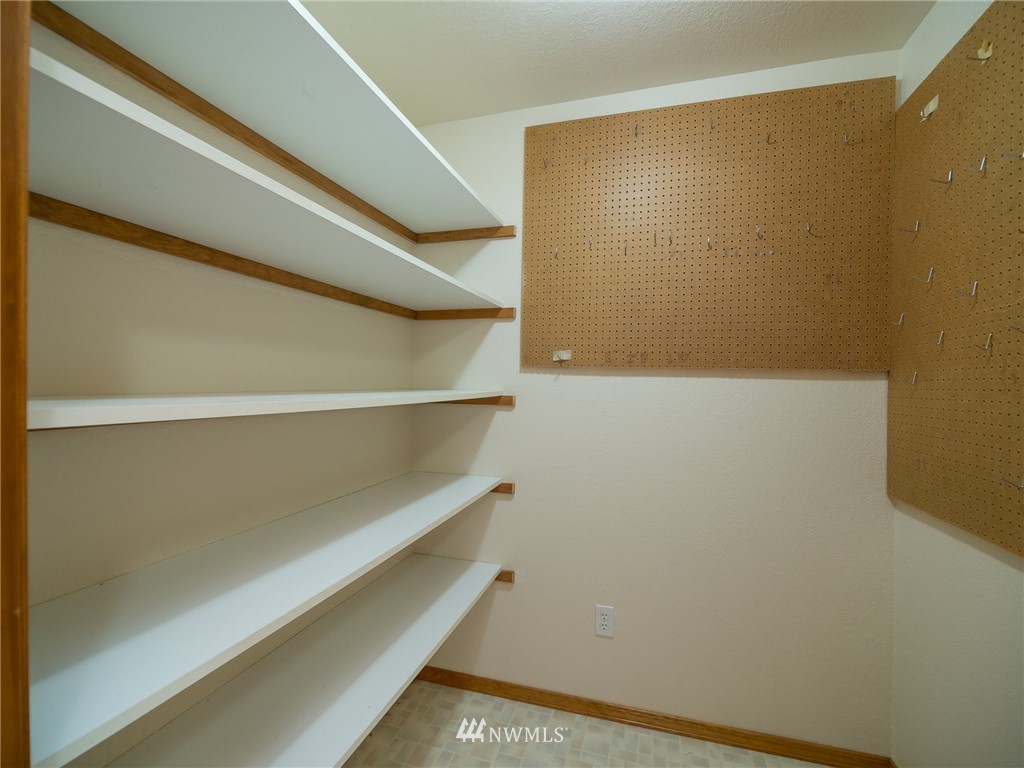 22304 Brier Road Brier, WA 98036 - Photo 14 of 25 Gallery Image 14