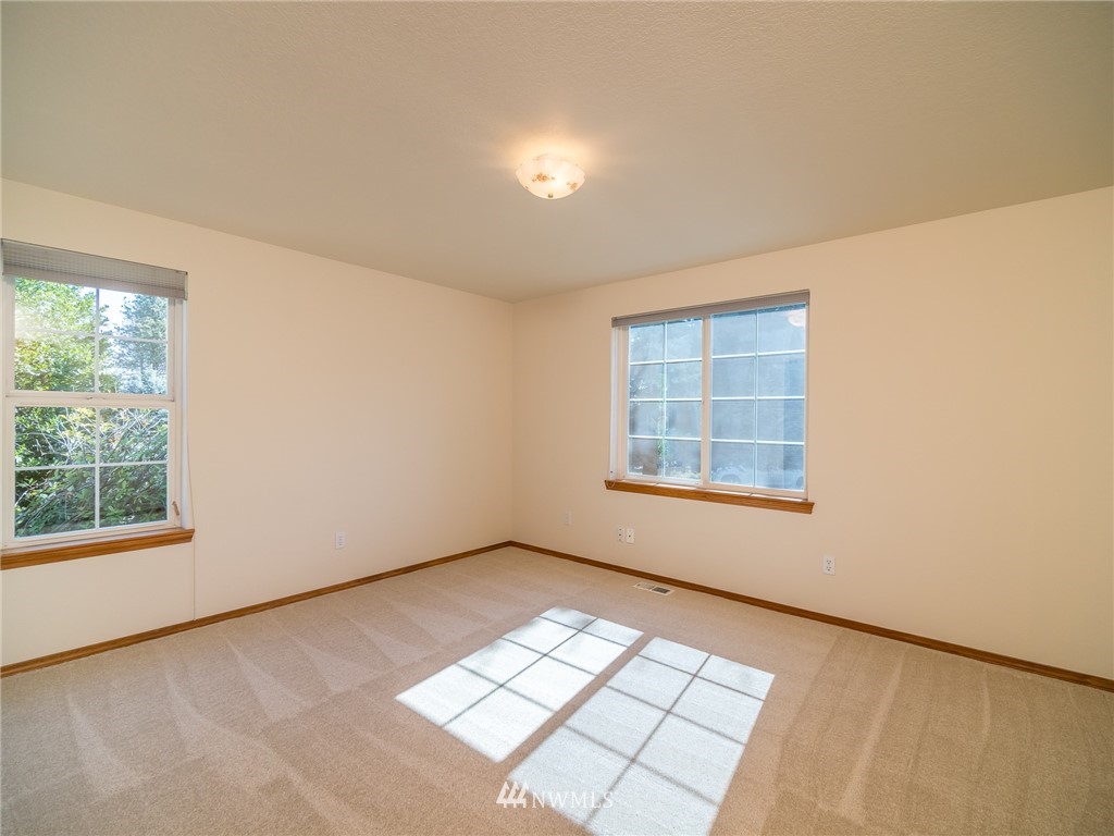 22304 Brier Road Brier, WA 98036 - Photo 20 of 25 Gallery Image 20