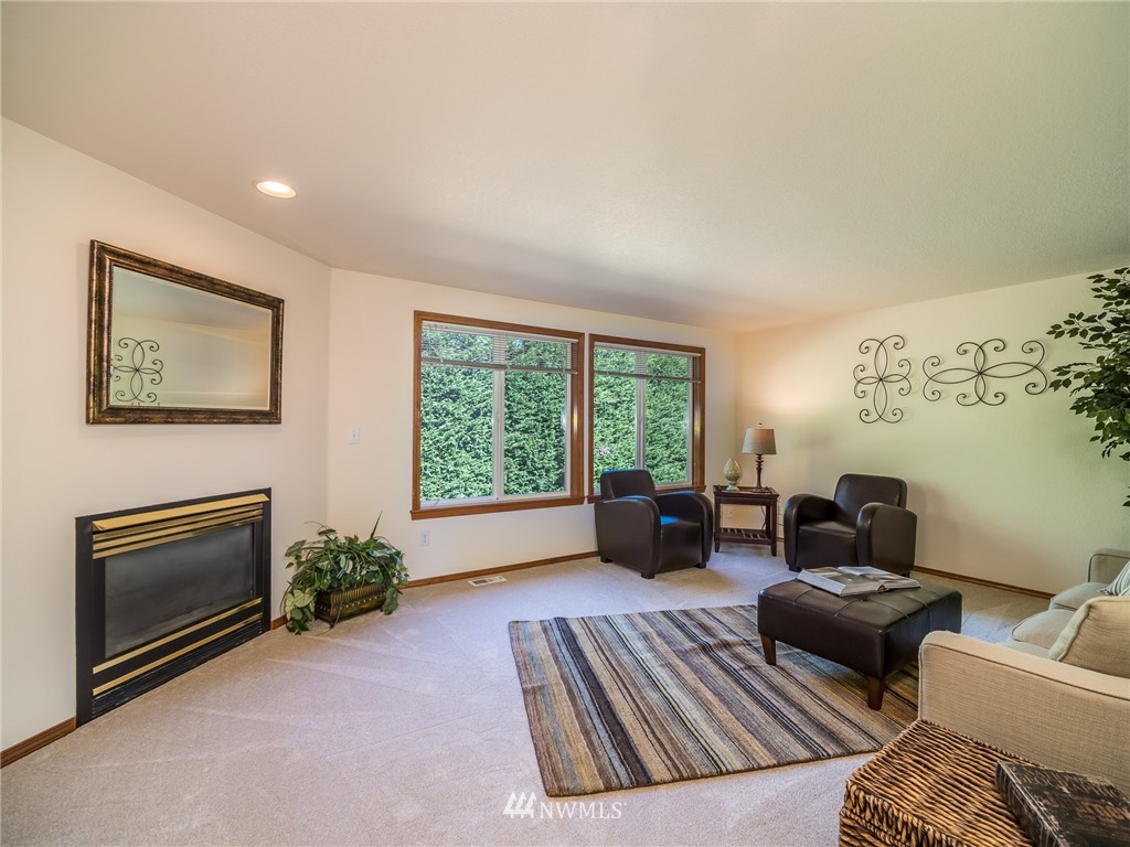 22304 Brier Road Brier, WA 98036 - Photo 3 of 25 Gallery Image 3