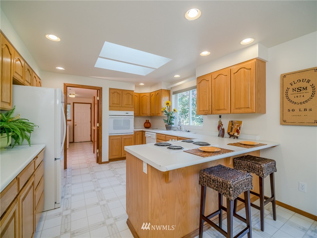 22304 Brier Road Brier, WA 98036 - Photo 9 of 25 Gallery Image 9