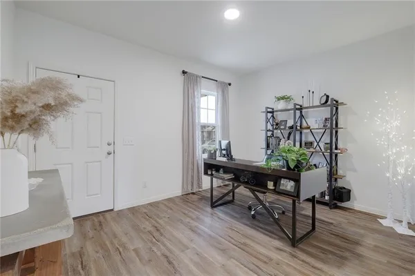 $1,800 | 910 Bunton Reserve Boulevard, Kyle, TX 78640