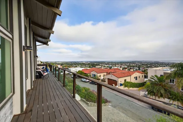 $2,275,000 | 1871 Terrace Drive, Ventura, CA 93001