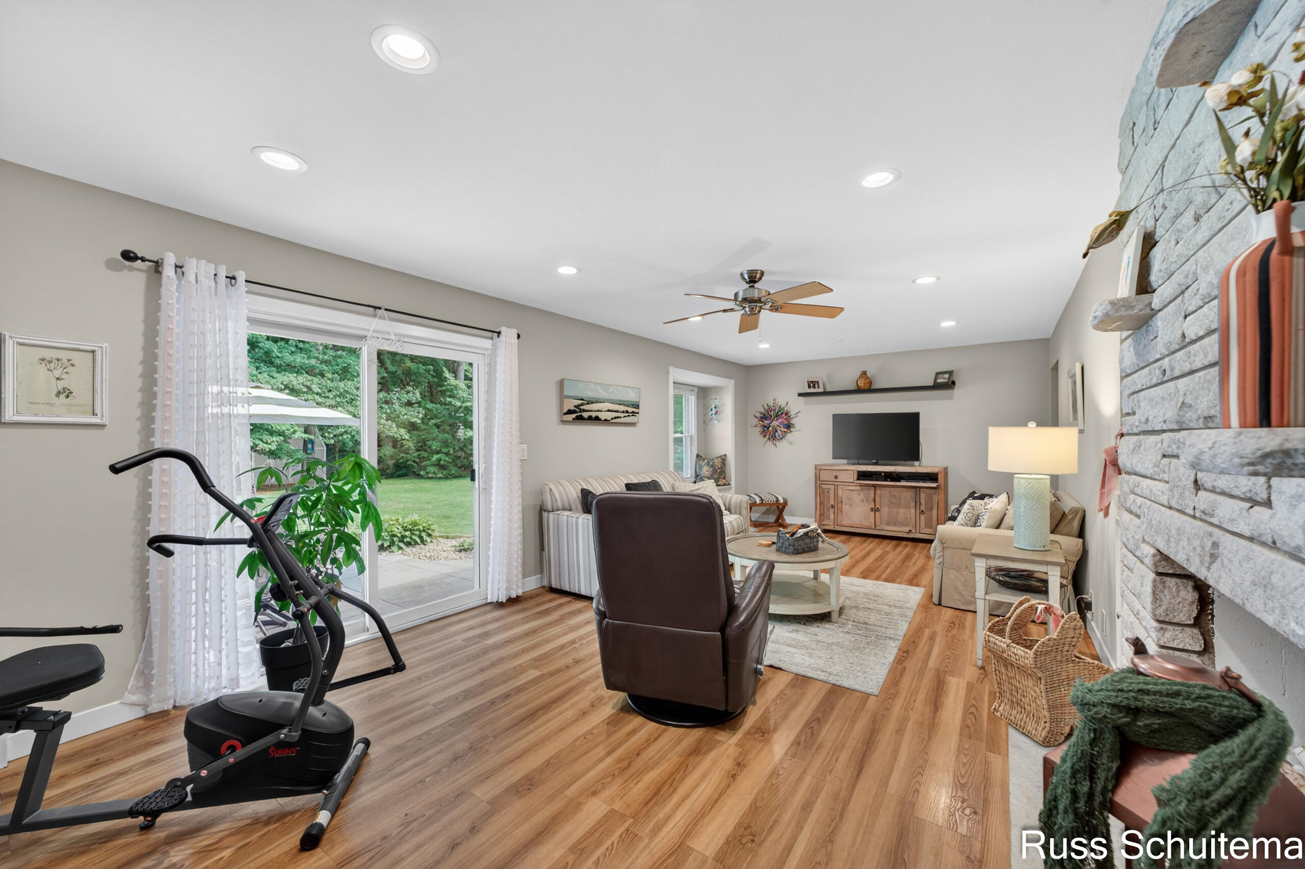 18270 North Fruitport Road Spring Lake, MI 49456 - Photo 16 of 55 18270 North Fruitport Road (16 of 55)