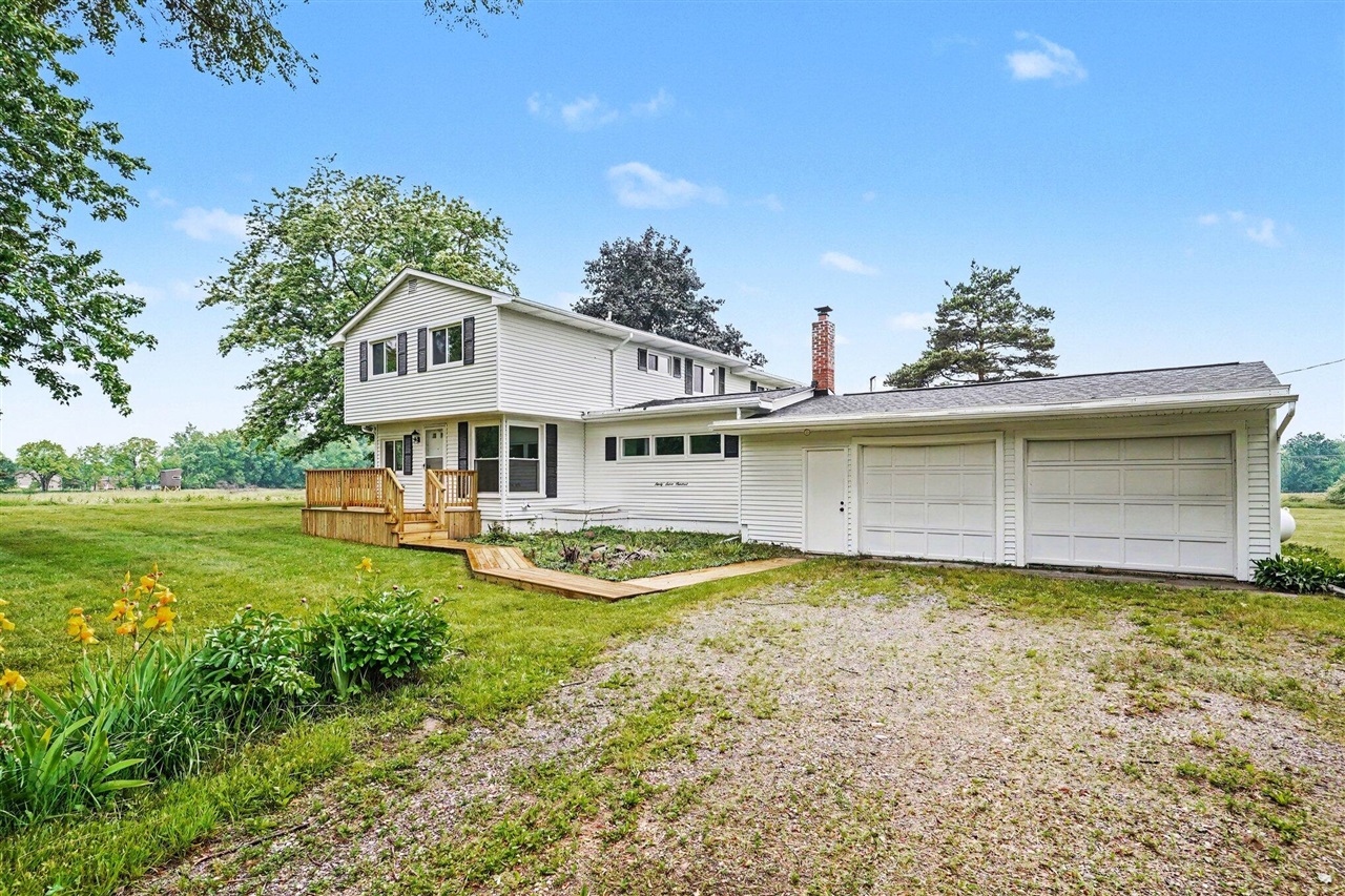 9700 Fenner Road Perry, MI 48872 - Photo 3 of 31
