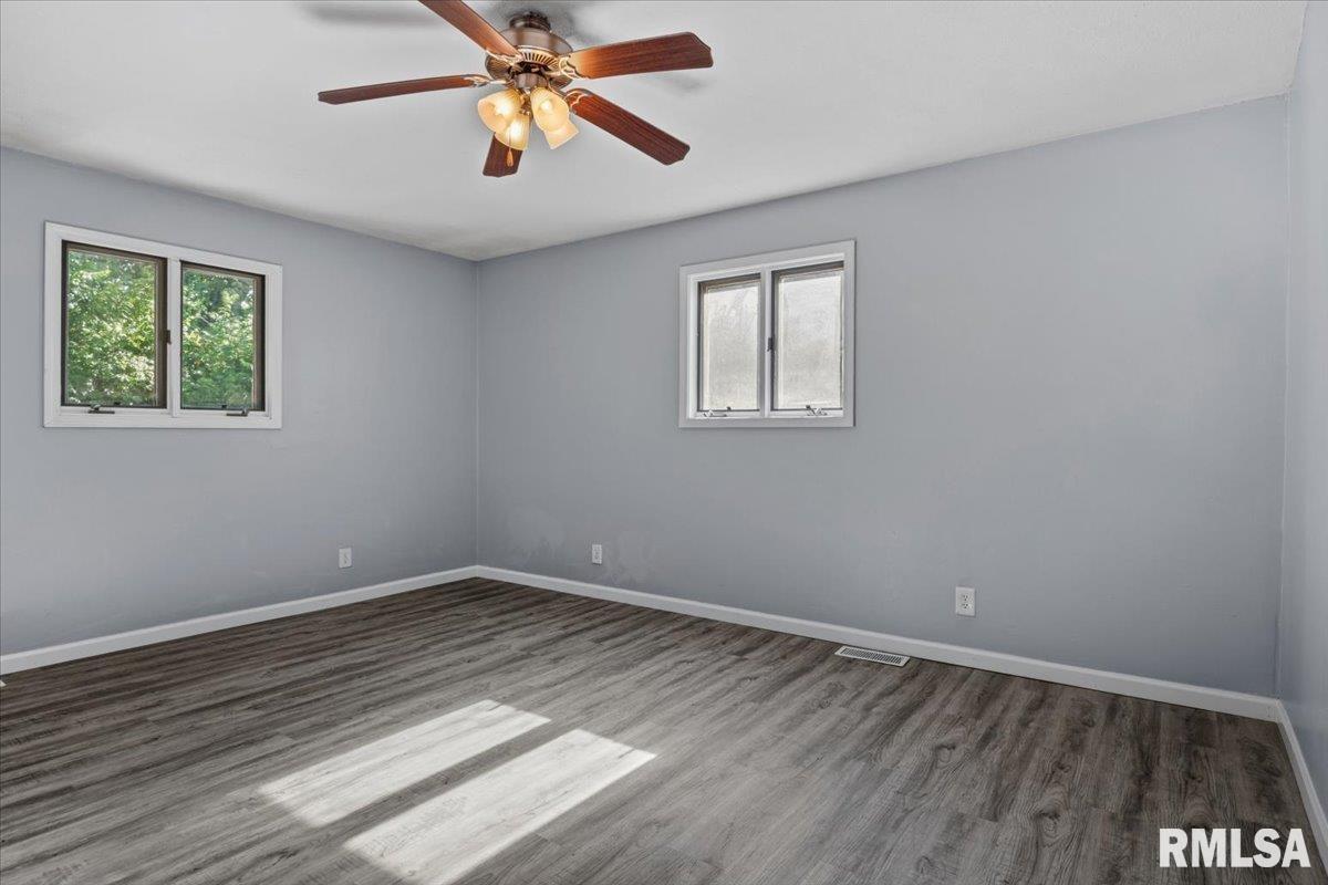 5771 North Cotton Hill Road Springfield, IL 62703 - Photo 15 of 35