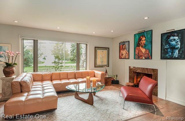 18230 Beverly Road Beverly Hills, MI 48025 - Photo 7 of 47