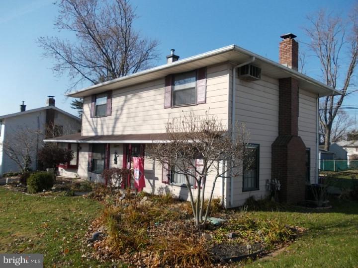 15 Tweed Road Levittown, PA 19056 - Photo 2 of 25