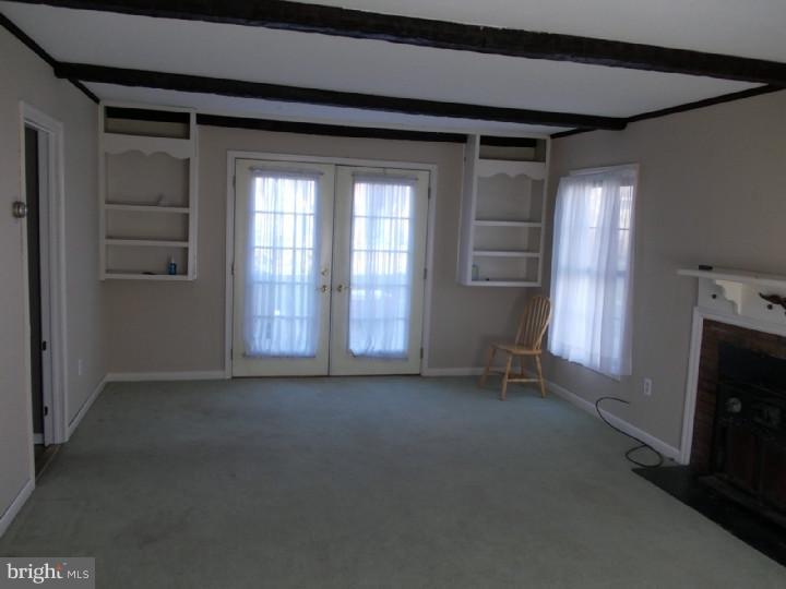 15 Tweed Road Levittown, PA 19056 - Photo 10 of 25