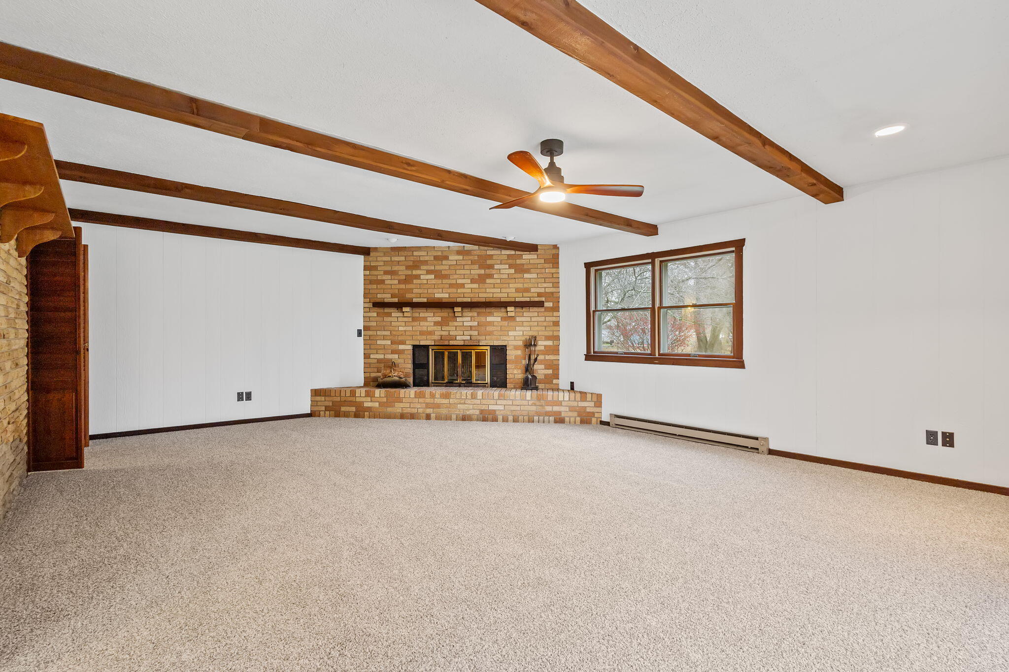708 East Maple Street Rensselaer, IN 47978 - Photo 12 of 33 an empty room with windows
