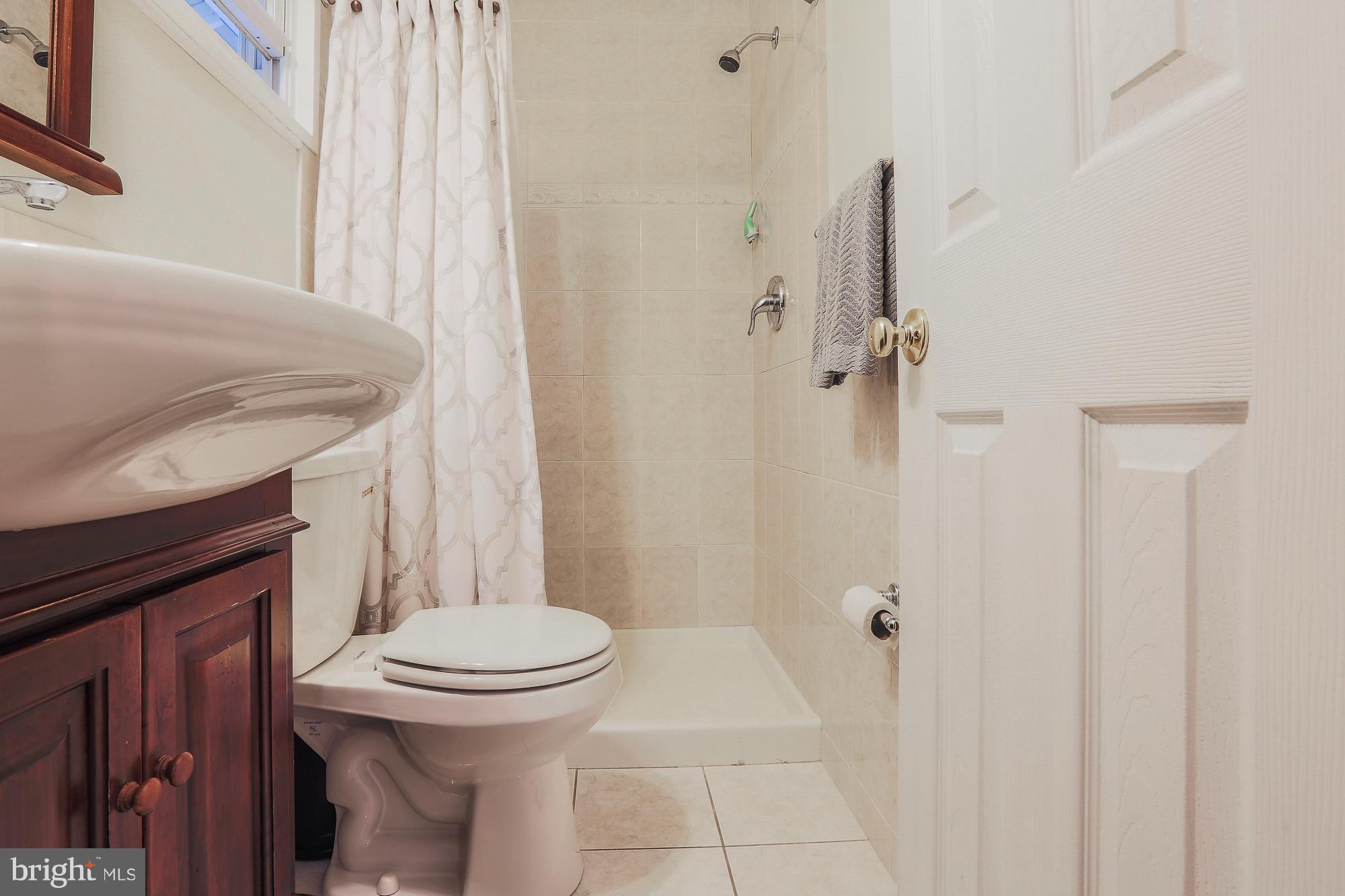 3229 Southgreen Road Baltimore, MD 21244 - Photo 18 of 27 Bath