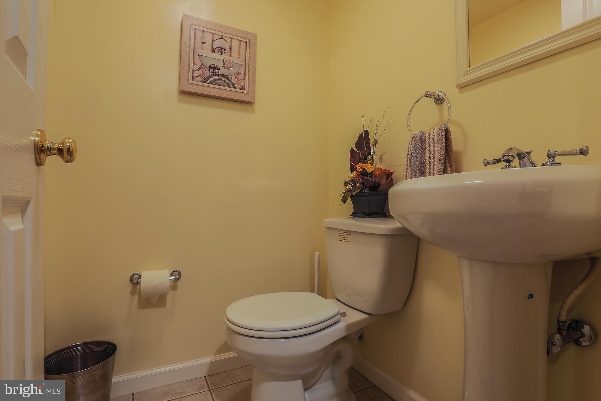 3229 Southgreen Road Baltimore, MD 21244 - Photo 23 of 27 Bath