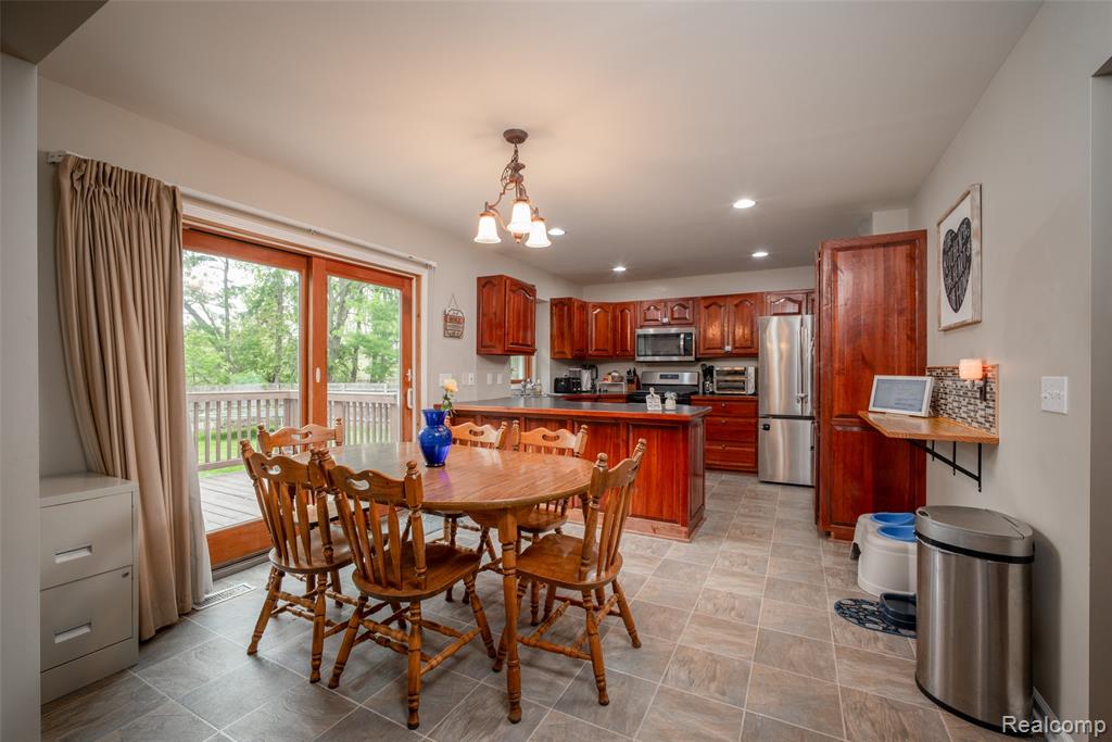 11363 North McKinley Road Montrose, MI 48457 - Photo 7 of 36
