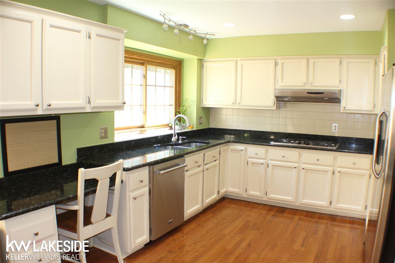 598 Snowmass Drive Rochester, MI 48309 - Photo 20 of 34 31326511-21.JPG