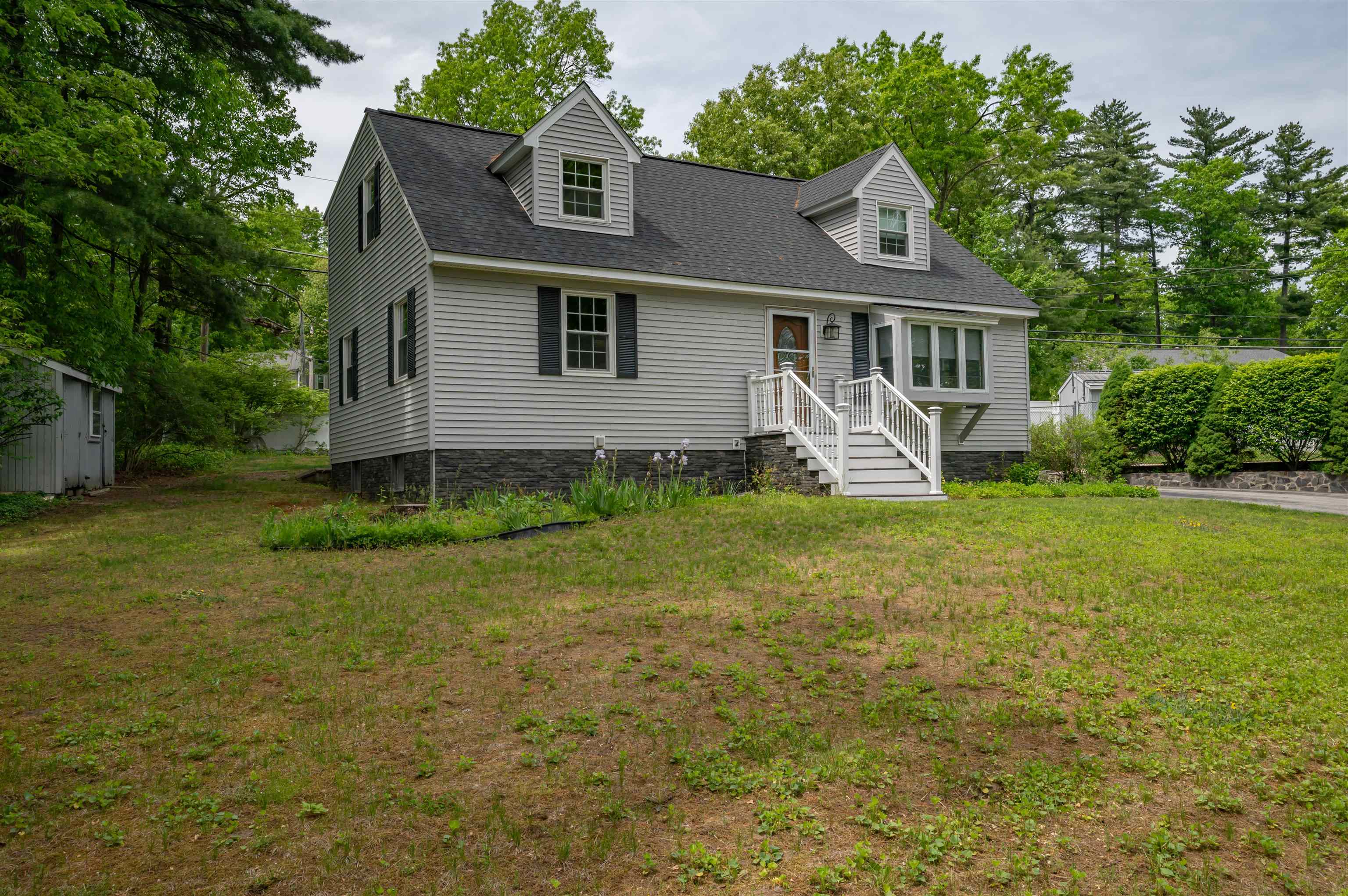 192 Searles Road Nashua, NH 03062 - Photo 6 of 46
