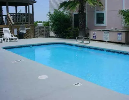 $700 | 15010 Leeward Drive, Unit 602, Corpus Christi, TX 78418