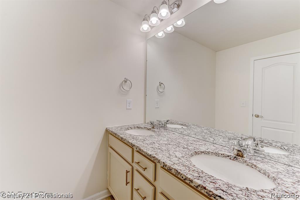 43646 Prospect Lane Novi, MI 48375 - Photo 25 of 39