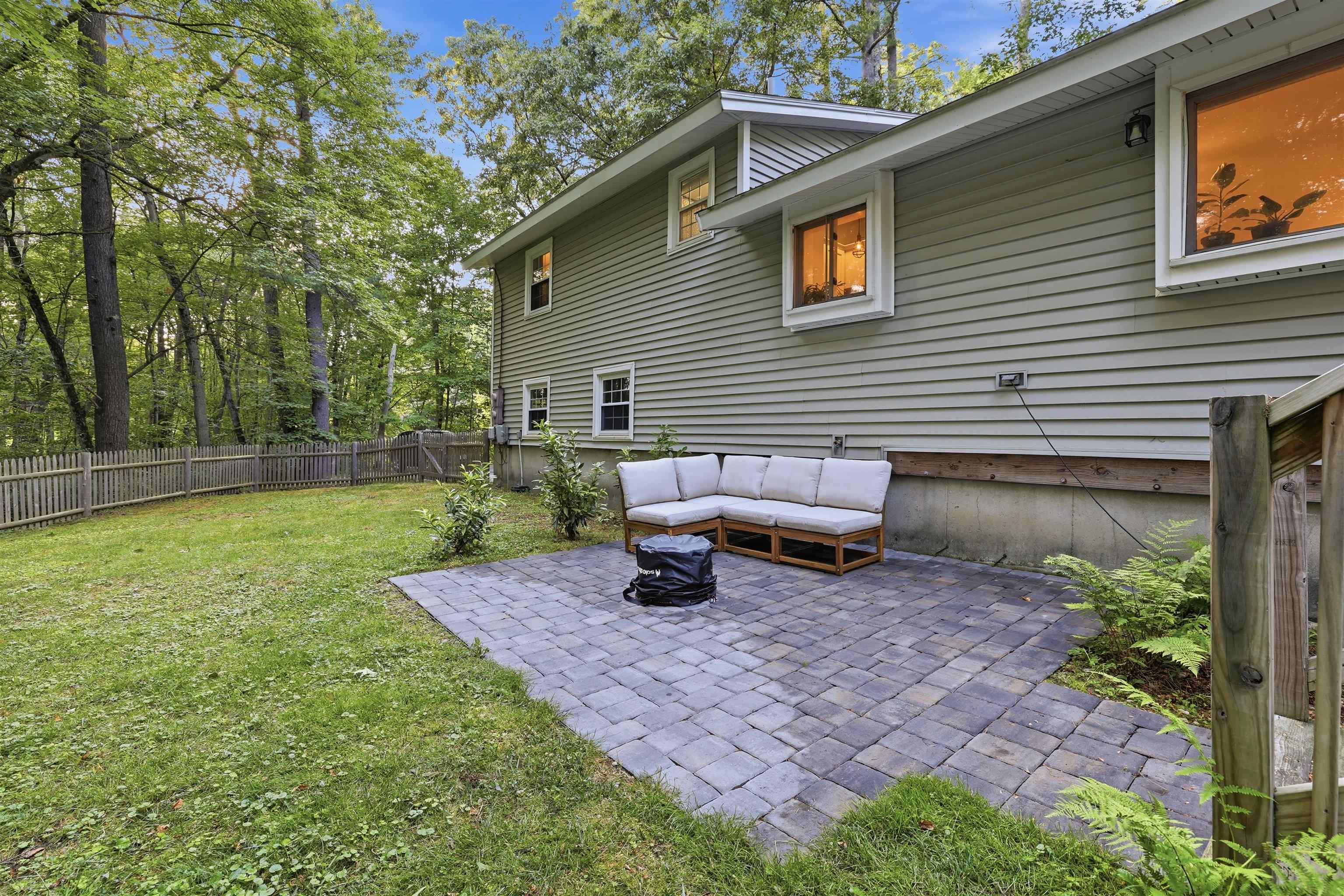 65 Londonderry Road Windham, NH 03087 - Photo 28 of 34