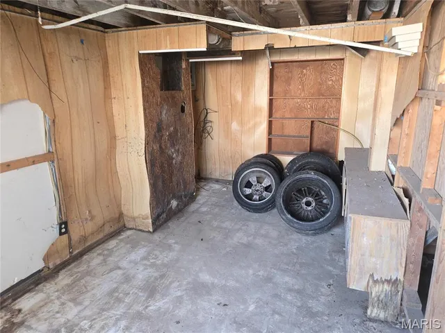 $29,900 | 8834 Tyrell Drive, St. Louis, MO 63136