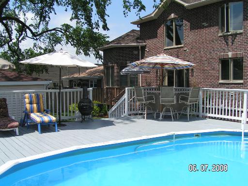 6909 Beckwith Road Morton Grove, IL 60053 - Photo 16 of 16 an outdoor space with seating space