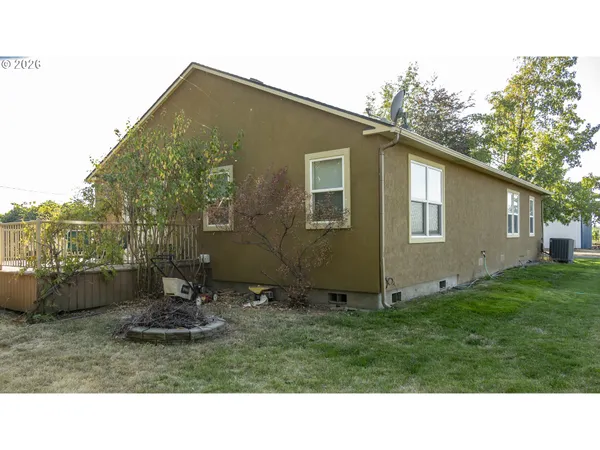 $800,000 | 52201 County Road, Milton Freewater, OR 97862