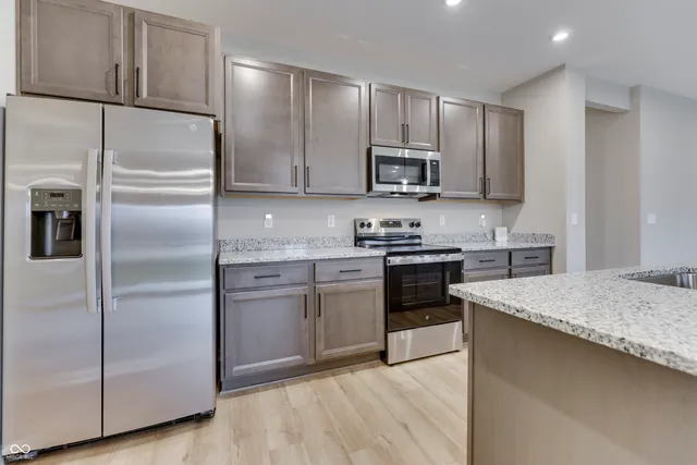 $379,900 | 400 Atlas Drive, Lebanon, IN 46052