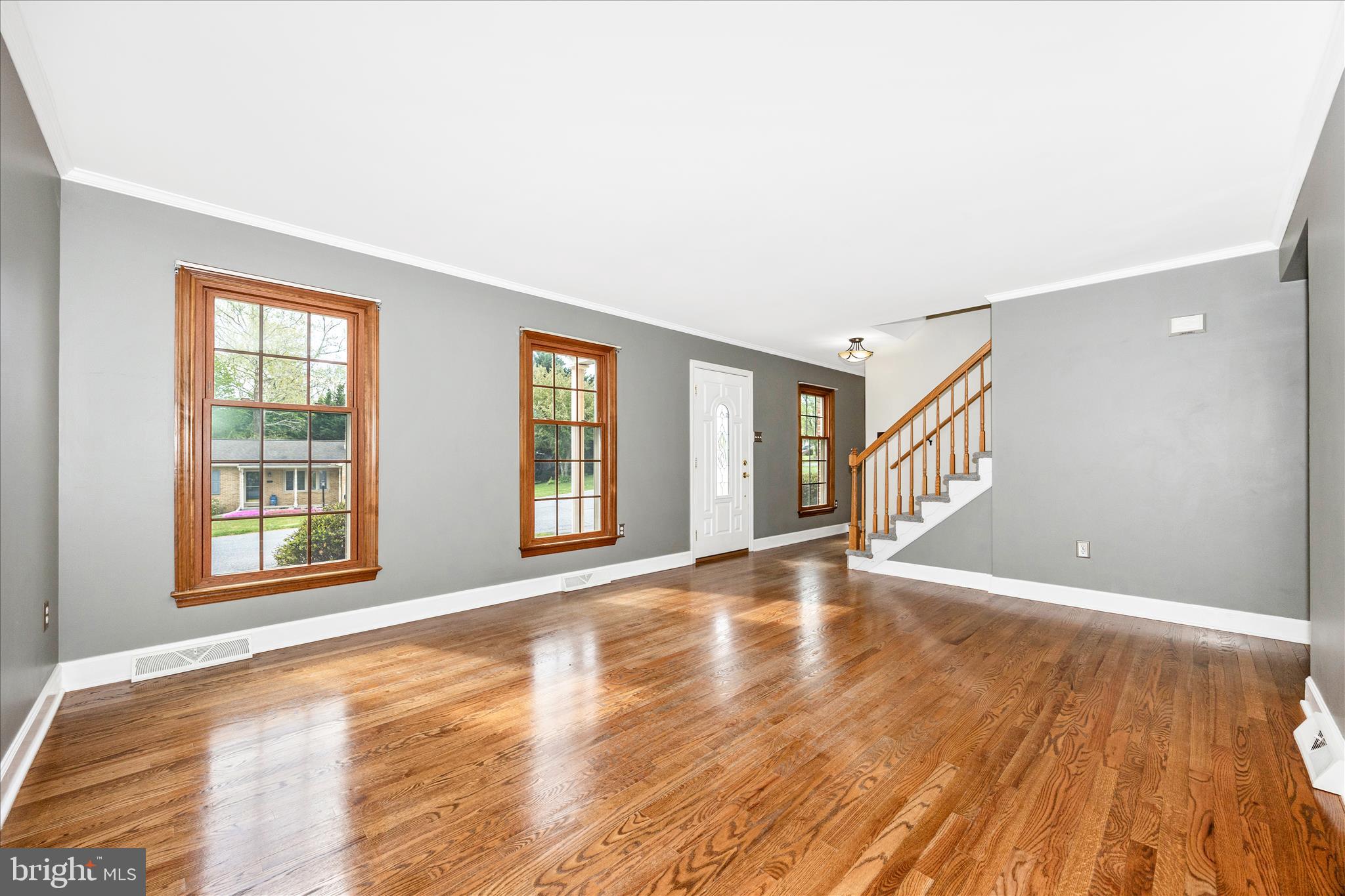 47 Stanford Road Hagerstown, MD 21742 - Photo 6 of 54 06-Living Room
