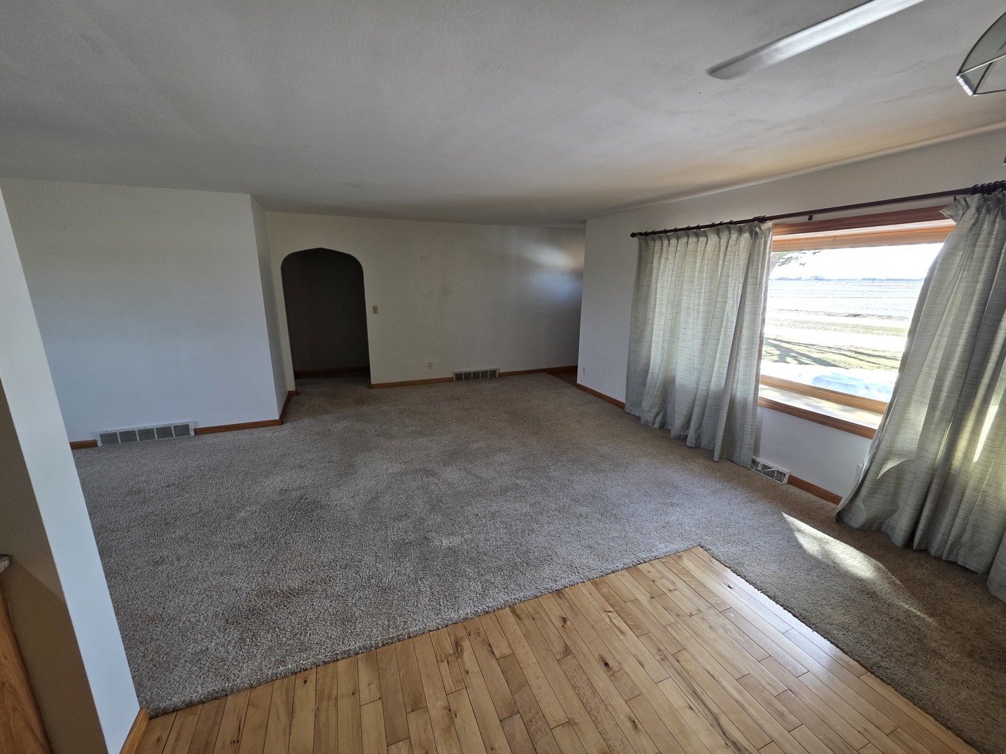 8132 Matznick Road Rock Falls, IL 61071 - Photo 9 of 21