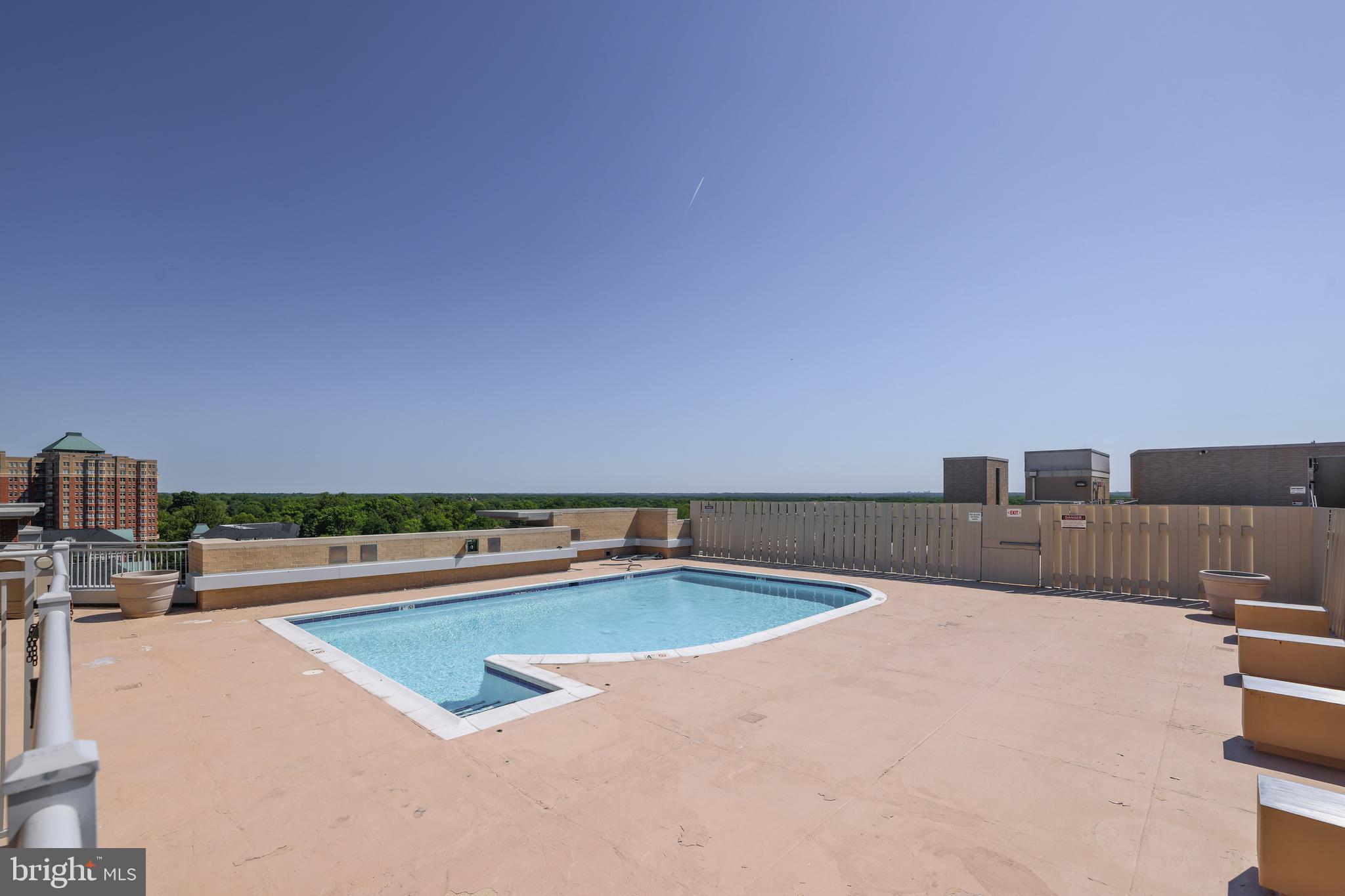 11800 Sunset Hills Road, Unit 910 Reston, VA 20190 - Photo 26 of 46 Roof Top Pool