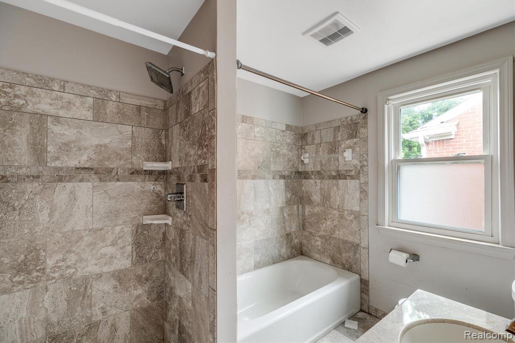 14111 Greenview Road Detroit, MI 48223 - Photo 18 of 26