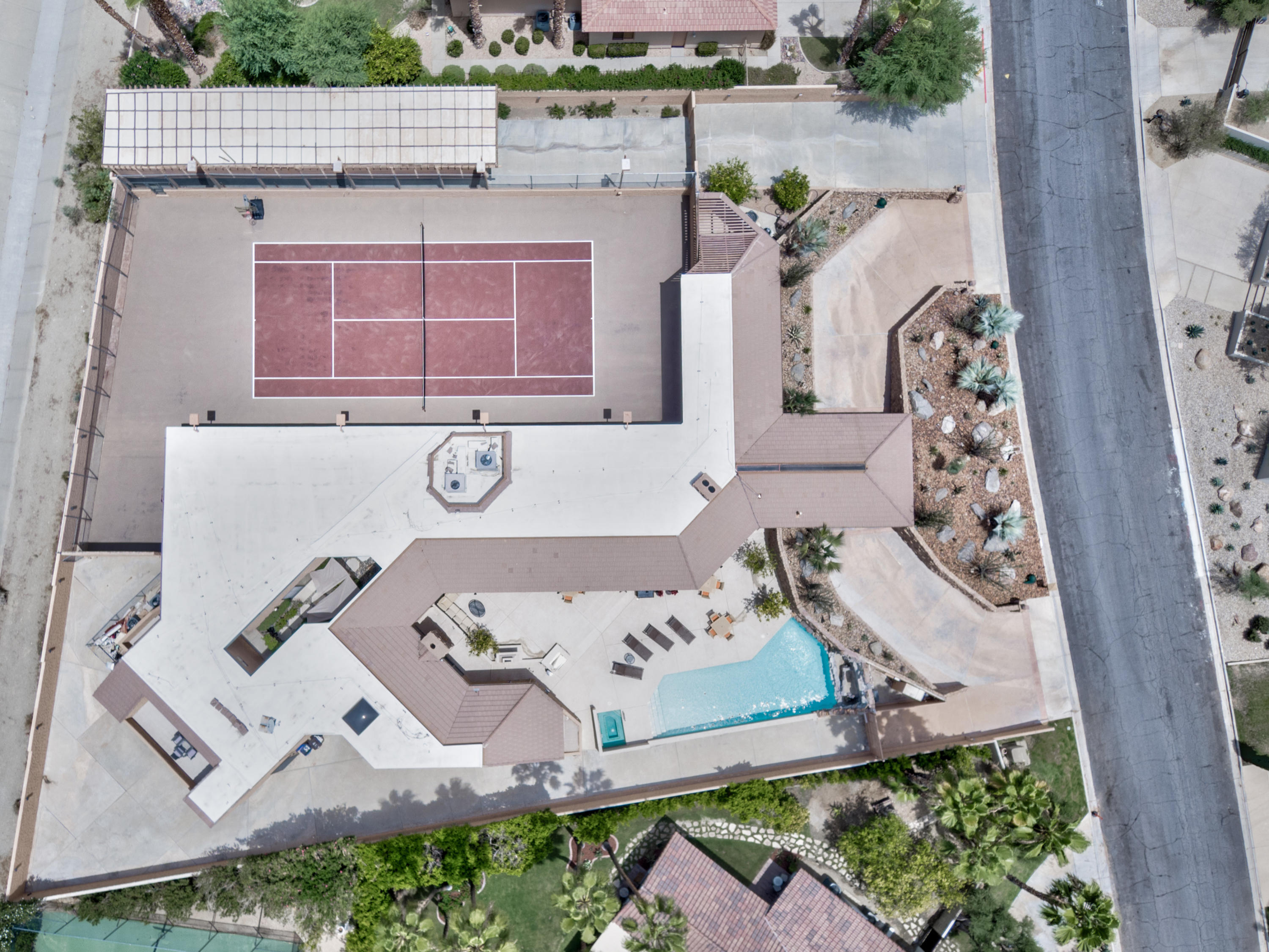 1650 Ridgemore Drive Palm Springs, CA 92264 - Photo 43 of 69 an aerial view of a house with a yard