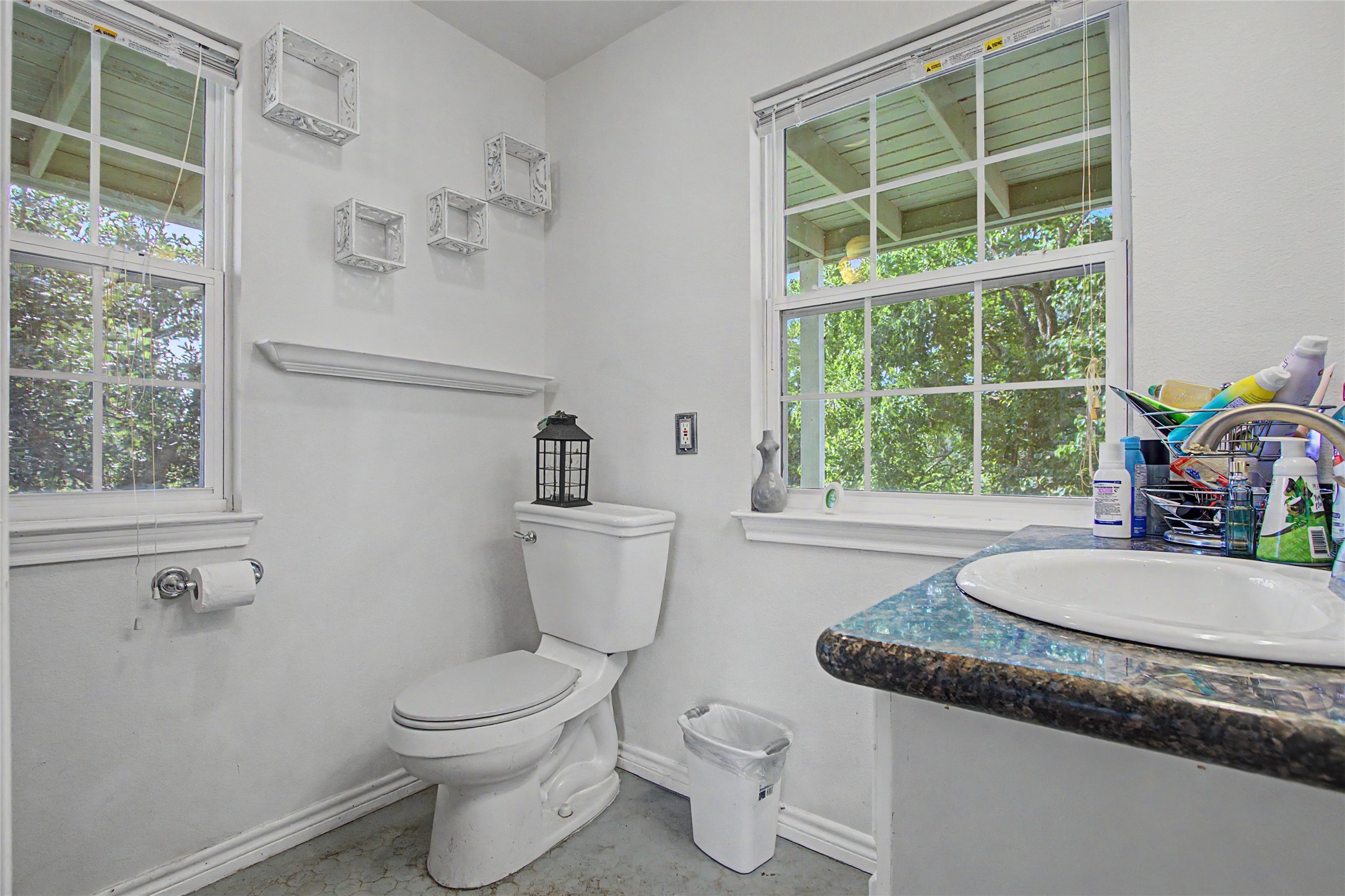 4201 Lawrence Road Baytown, TX 77523 - Photo 8 of 35