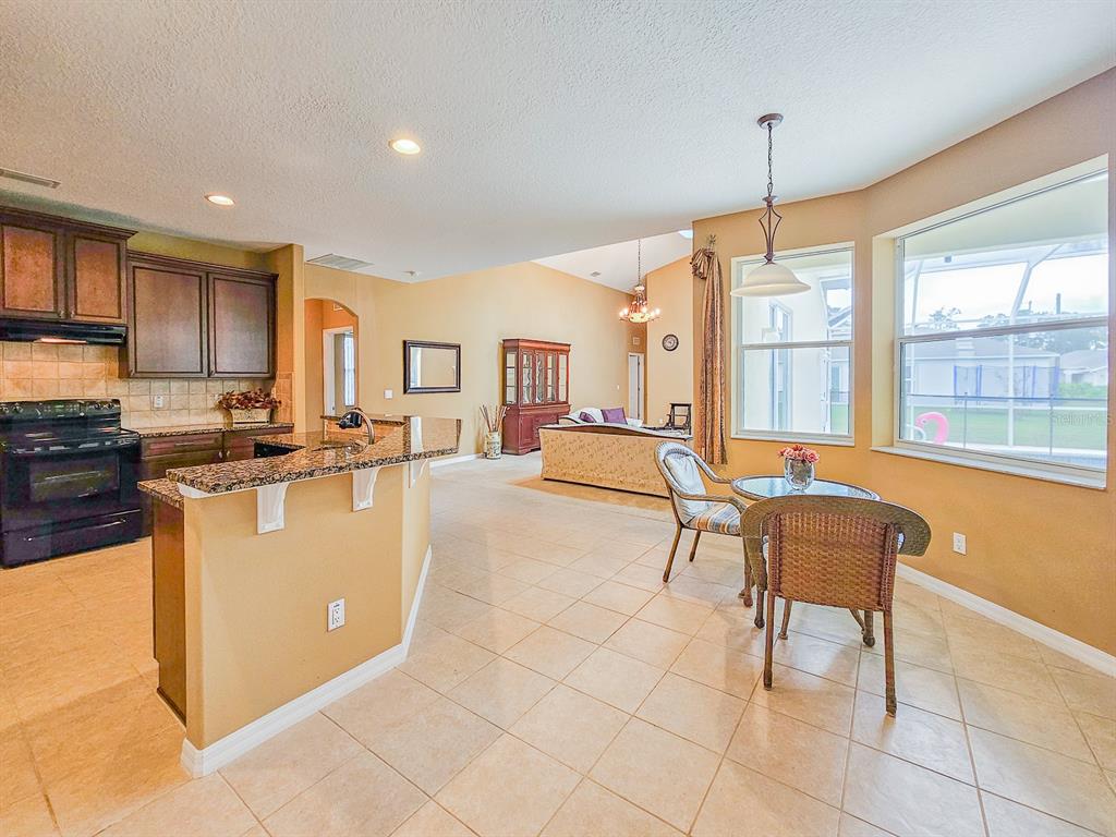 18 Squirrel Place Palm Coast, FL 32164 - Photo 3 of 39