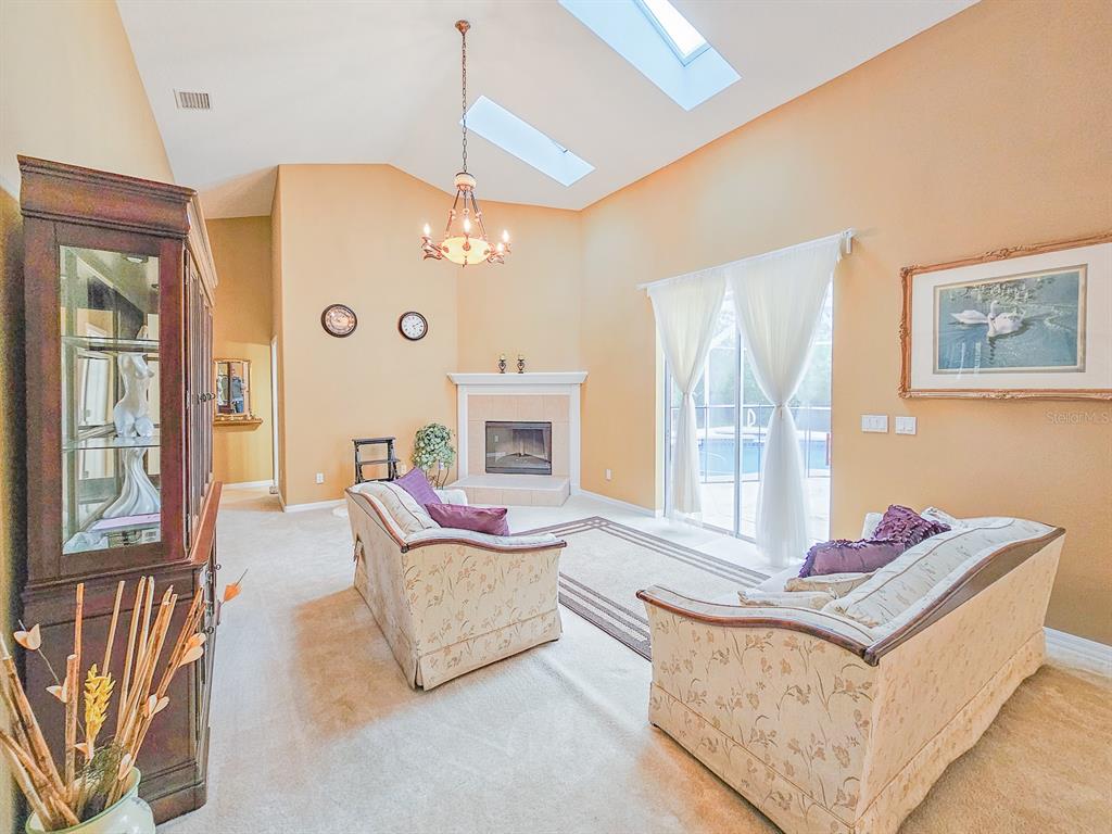 18 Squirrel Place Palm Coast, FL 32164 - Photo 4 of 39