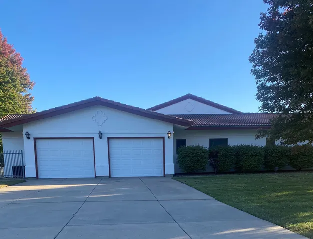 $400,000 | 2500 Hazlett Street, El Dorado, KS 67042