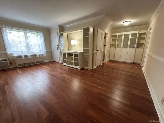 $329,000 | 400 Merrick Road, Unit 5A, Rockville Centre, NY 11570