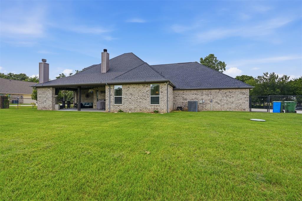 3216 Knob Road Springtown, TX 76082 - Photo 35 of 40