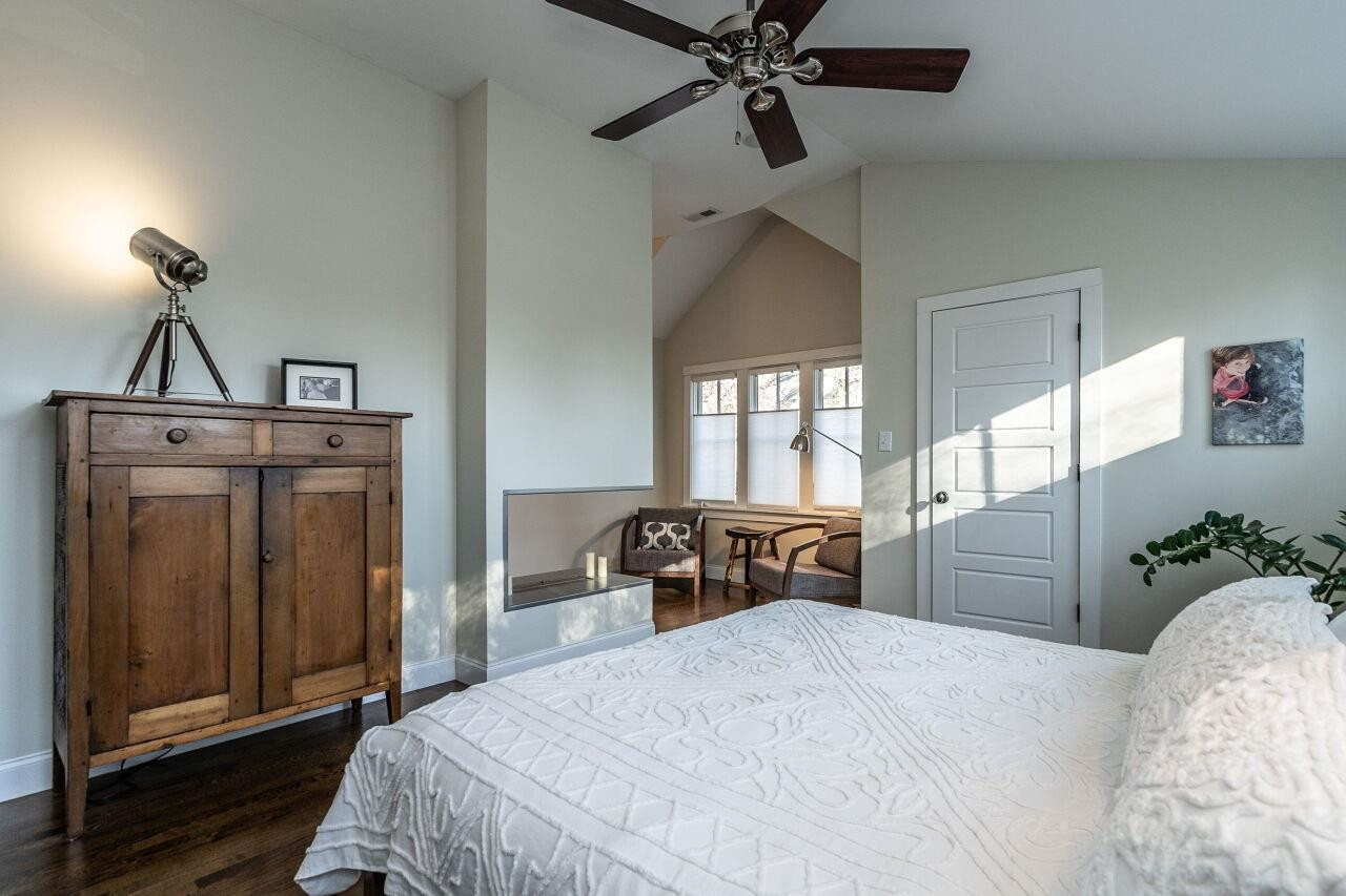 2802 Wayland Drive Raleigh, NC 27608 - Photo 21 of 37 Owner's Suite